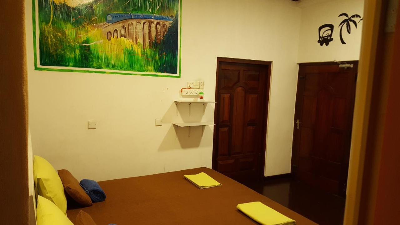 The Backpack Hub At Weligama Vandrehjem Eksteriør billede