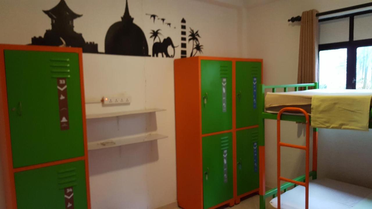 The Backpack Hub At Weligama Vandrehjem Eksteriør billede
