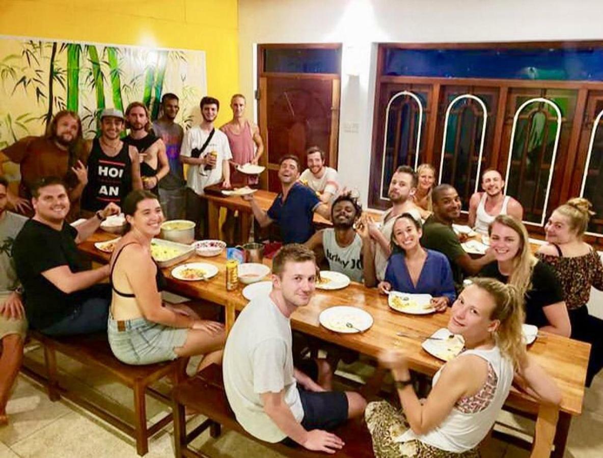 The Backpack Hub At Weligama Vandrehjem Eksteriør billede
